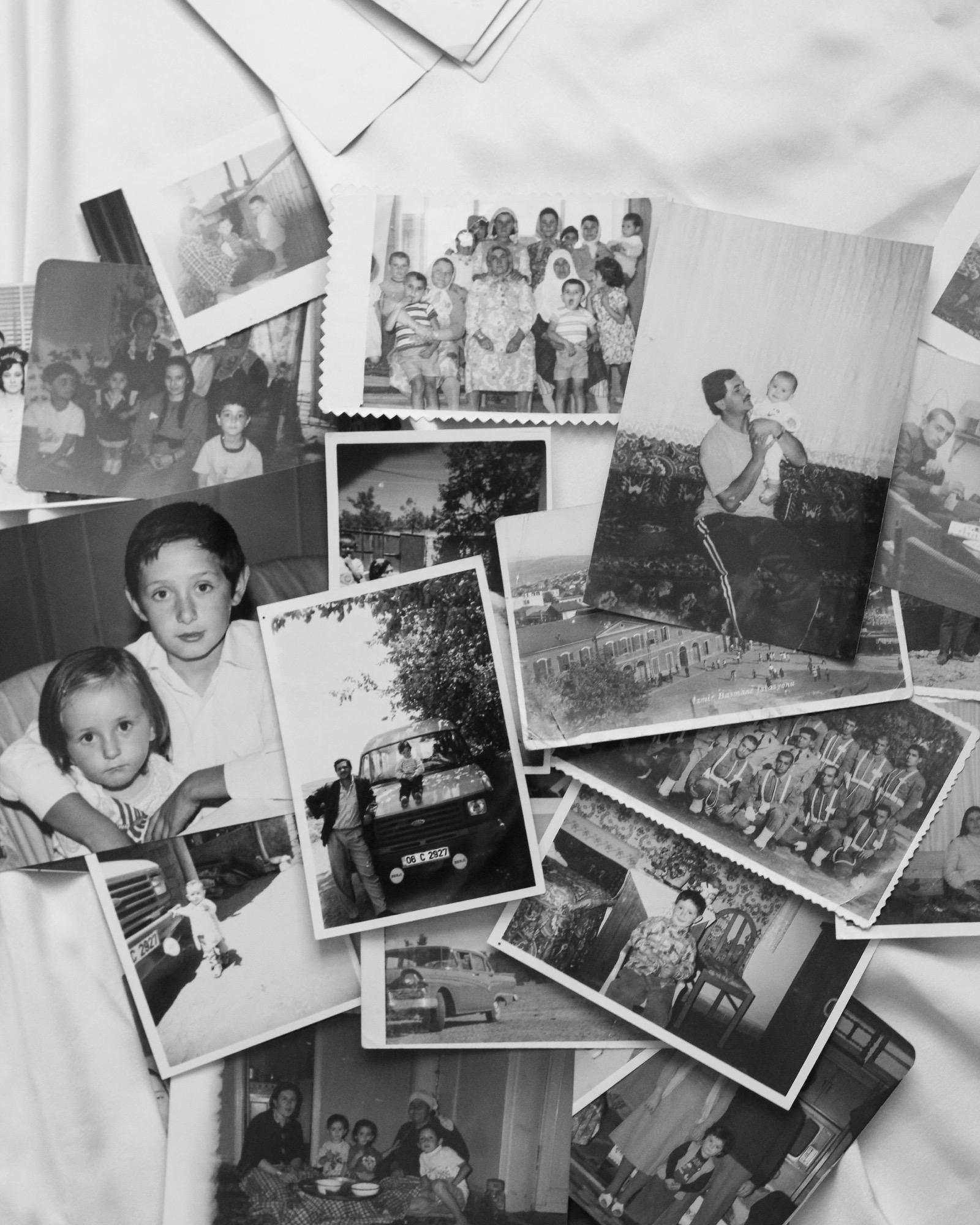 Coleção de fotografias antigas em preto e branco
